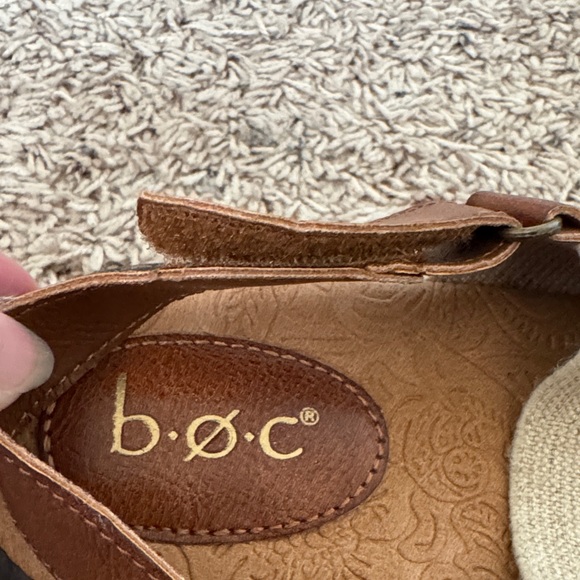 b.o.c. Leather and Fabric Strap Sandals - Picture 4 of 5